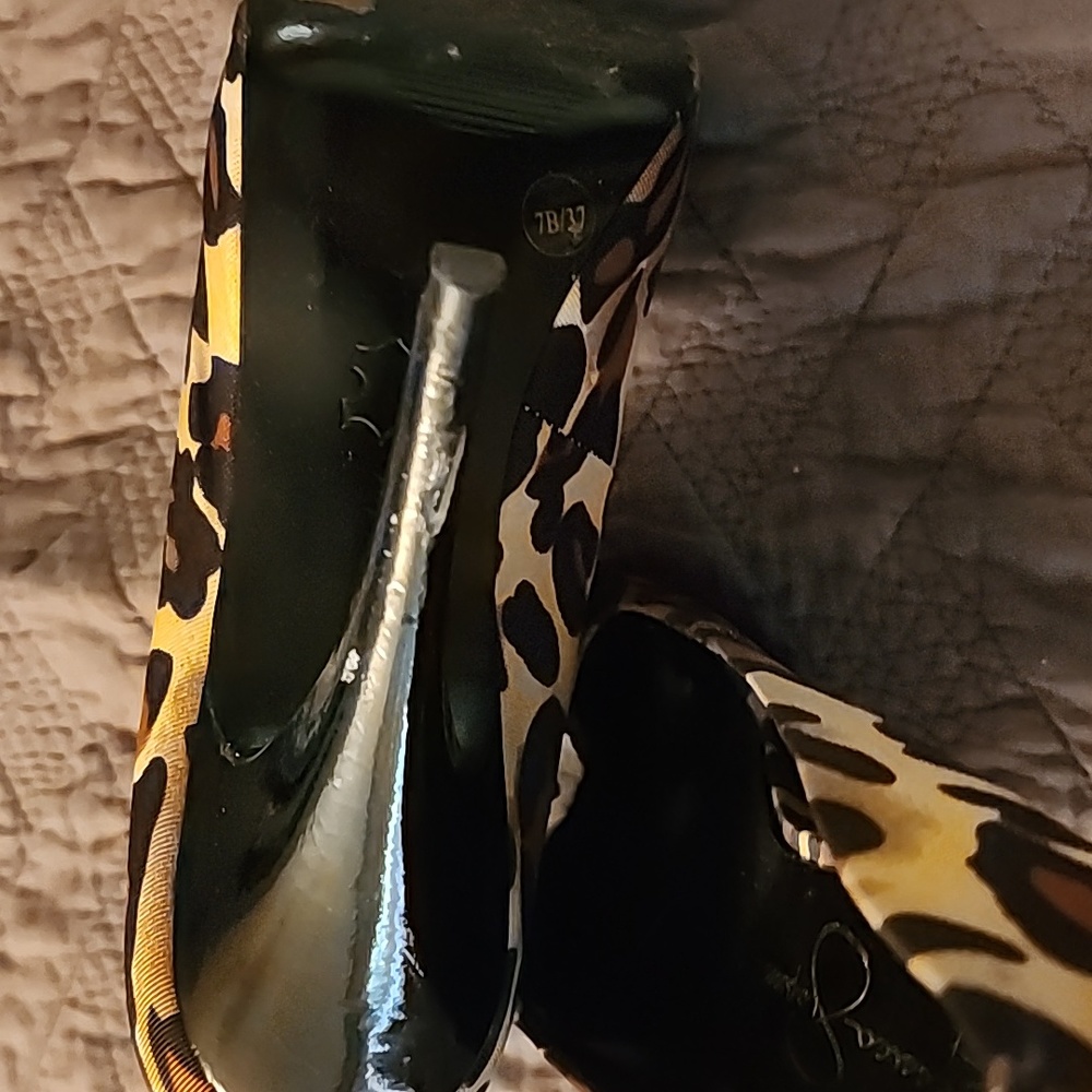 Jessica Simpson peeptoe Leopard platform heels - Picture 4 of 13